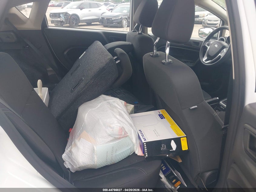 Vin: 3fadp4ej1jm130282, lot: 45264031, ford fiesta se 20182