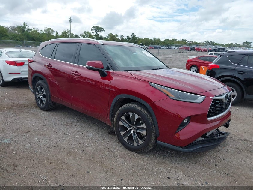 2021 Toyota Highlander Xle