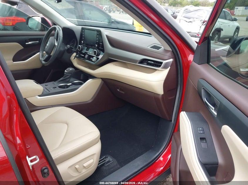 2021 Toyota Highlander Xle