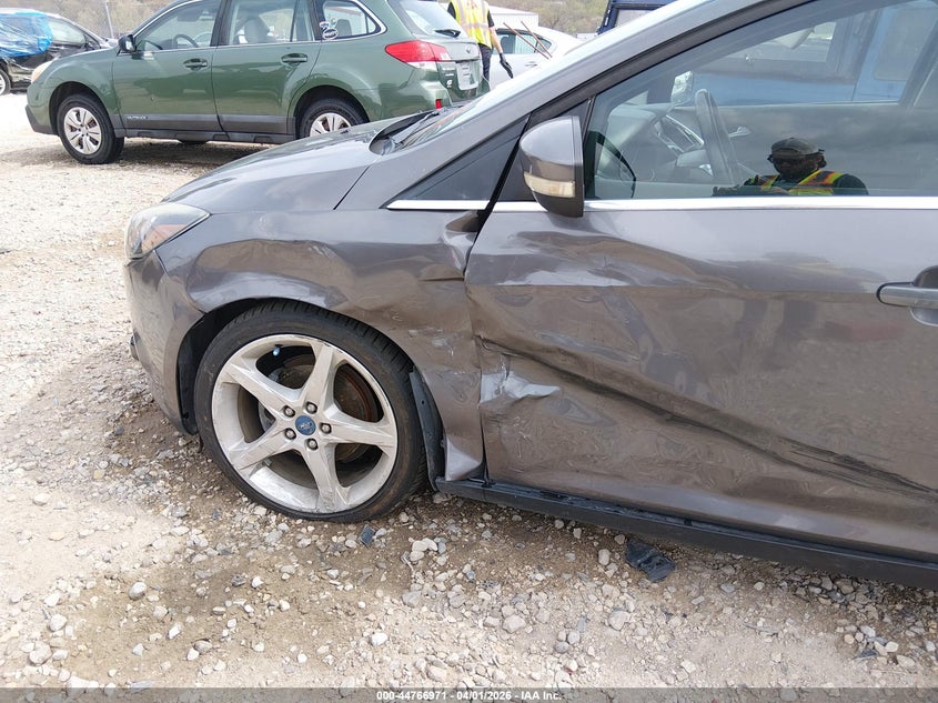 1FAHP3N23CL254658 2012 Ford Focus 2.0 Titanium grey