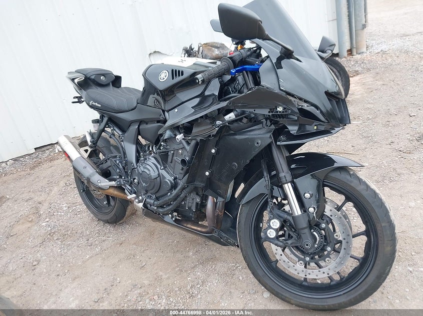2024 Yamaha Yzfr7