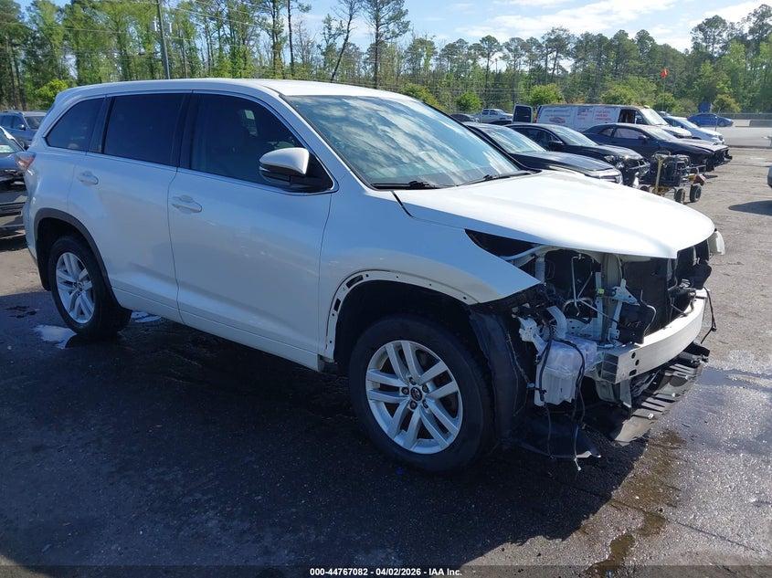 2016 Toyota Highlander Le V6
