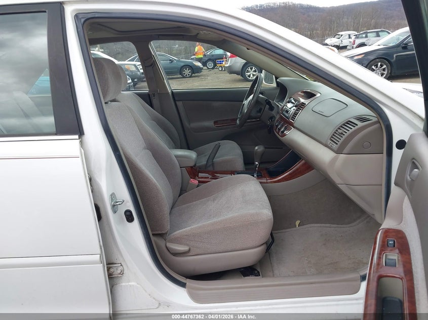 2004 Toyota Camry Le