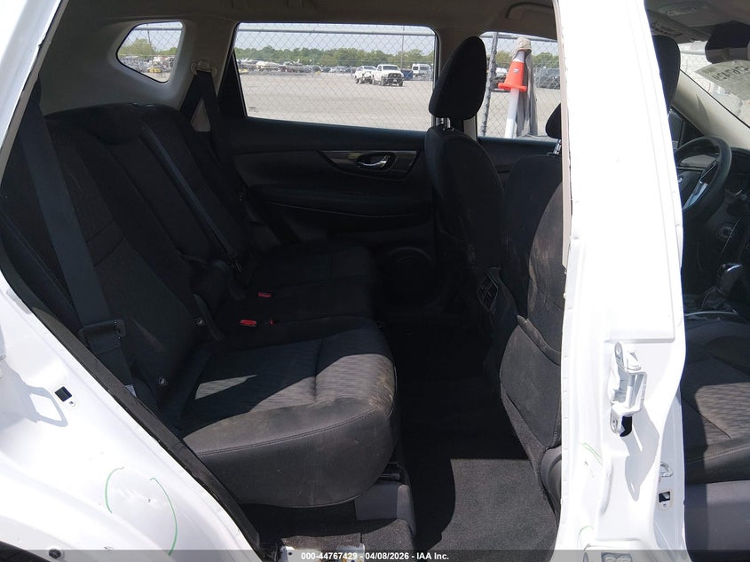VIN KNMAT2MT4JP600072 2018 NISSAN ROGUE S