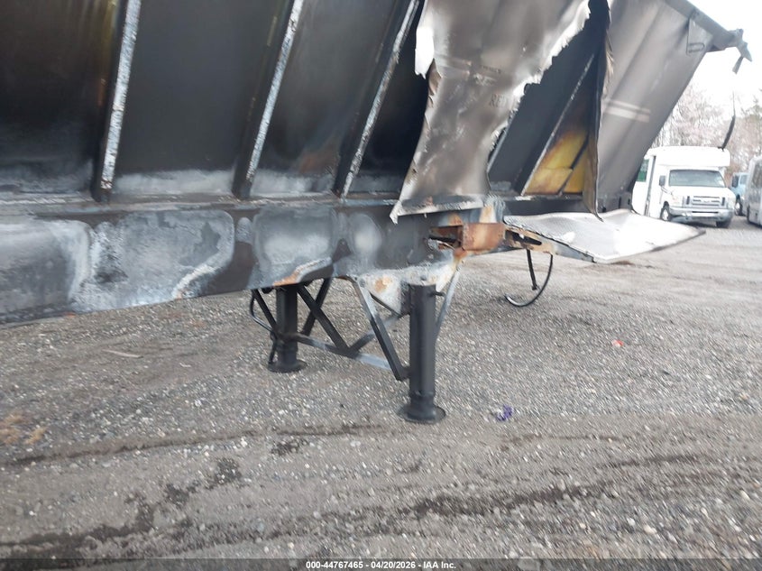 2020 TRAIL KING 567 auction photo 5