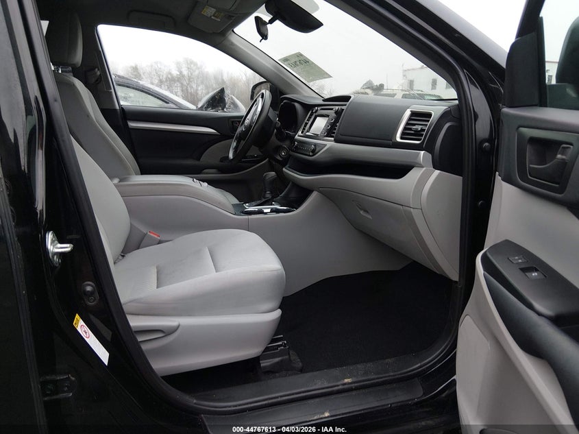 2019 Toyota Highlander Le