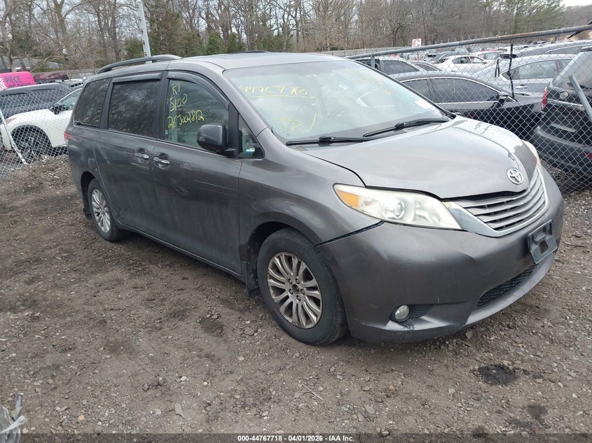 2011 Toyota Sienna Xle V6