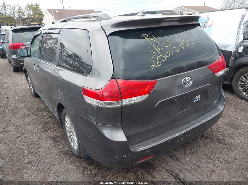 2011 Toyota Sienna Xle V6