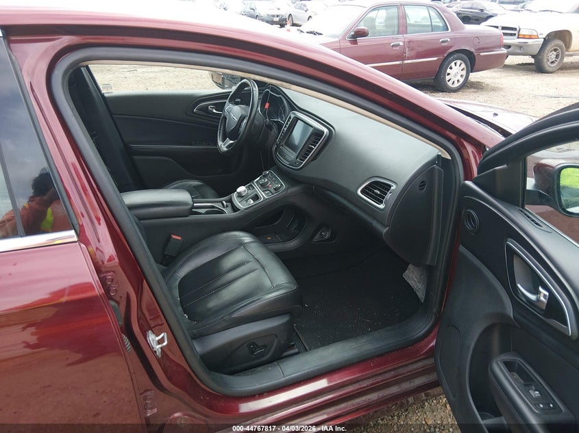 2017 Chrysler 200 Limited Platinum