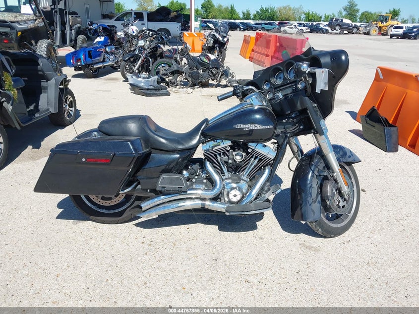2013 Harley-Davidson Flhx Street Glide VIN: 1HD1KBM1XDB625253 Lot: 44767855