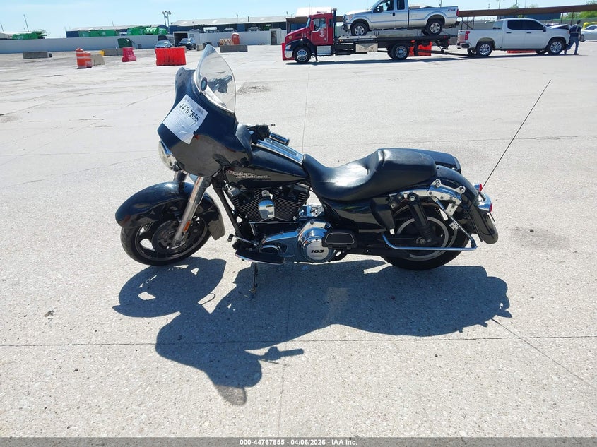 2013 Harley-Davidson Flhx Street Glide VIN: 1HD1KBM1XDB625253 Lot: 44767855