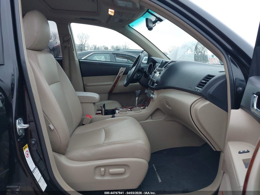 2013 Toyota Highlander Limited V6