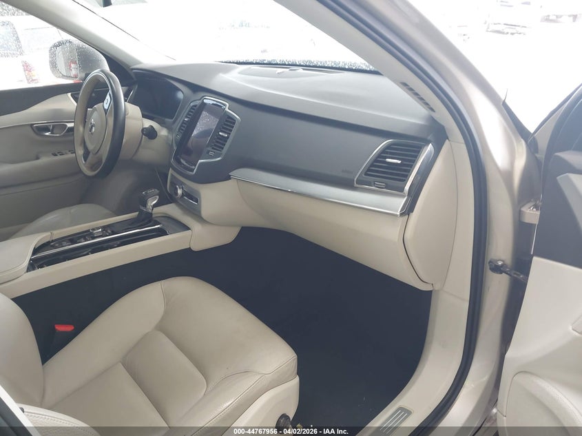 2016 Volvo Xc90 T6 Momentum