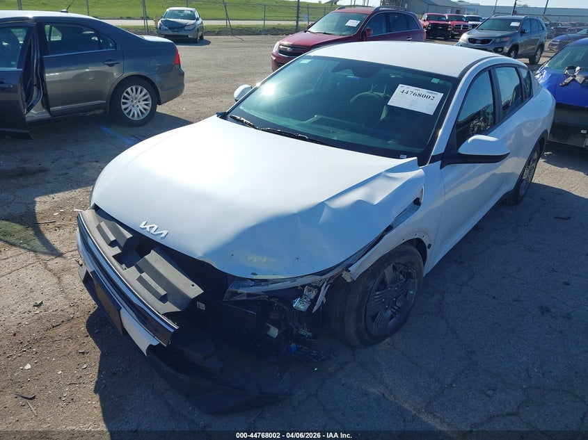 Vin: 3kpft4dexse145197, lot: 45265206, kia k4 lx 20252