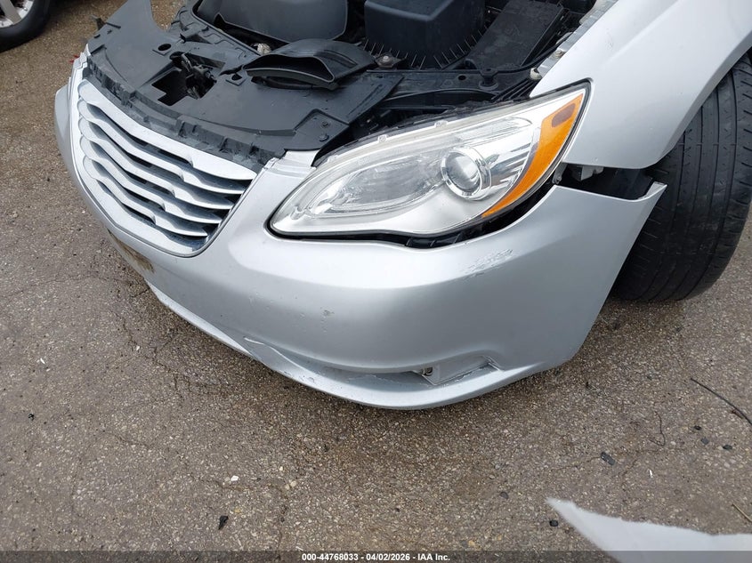 1C3CCBCG0CN113371 2012 Chrysler 200 3.6 Limited Grey
