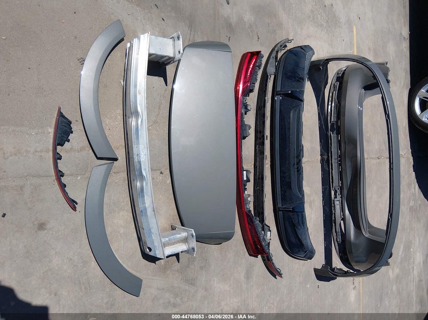 2022 Audi E-Tron Chronos Quattro VIN: WA1VABGE6NB033607 Lot: 44768053