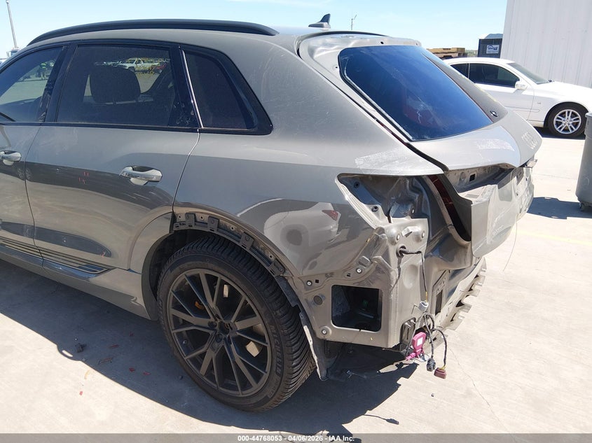 2022 Audi E-Tron Chronos Quattro VIN: WA1VABGE6NB033607 Lot: 44768053