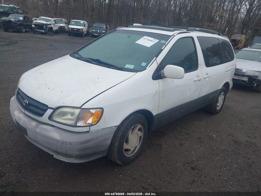 2002 Toyota Sienna Xle
