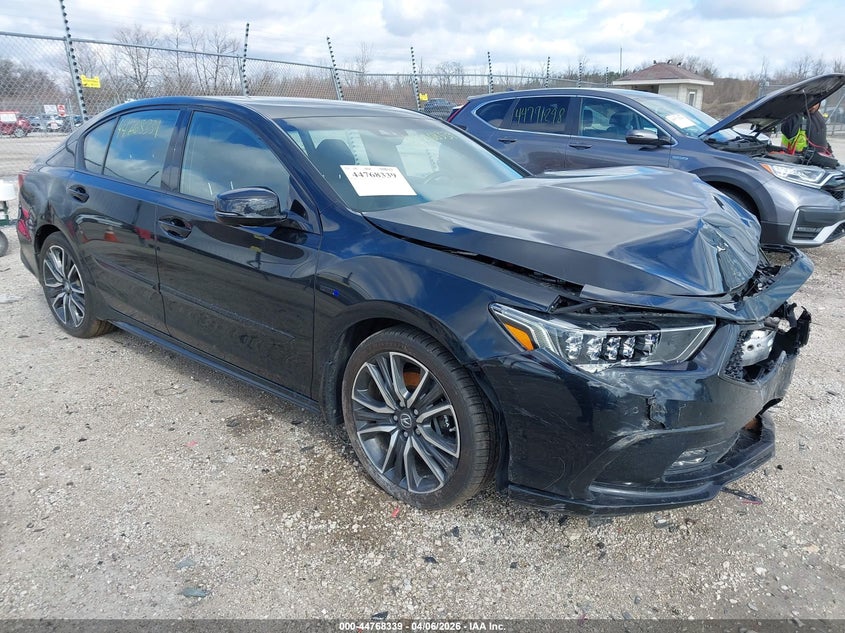 Vin: jh4kc2f99jc000403, lot: 45265543, acura rlx sport hybrid advance package 2018 img_1