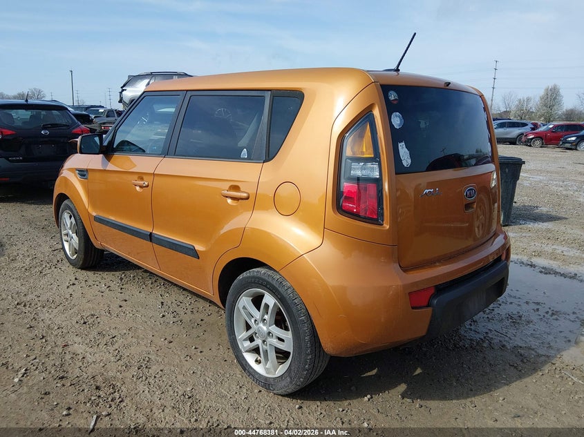 2011 Kia Soul +
