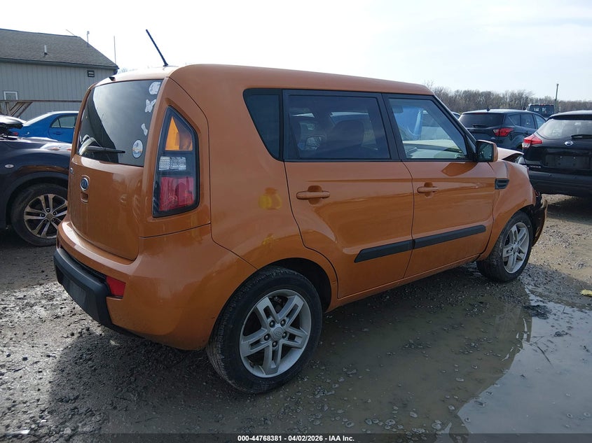 2011 Kia Soul +