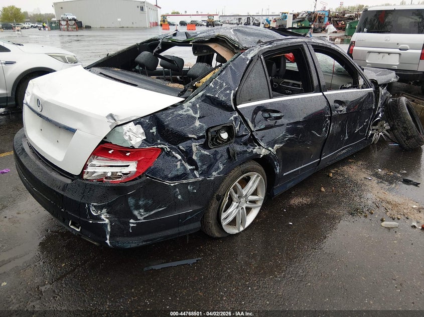 2013 Mercedes-Benz C 300 Luxury 4Matic/Sport 4Matic