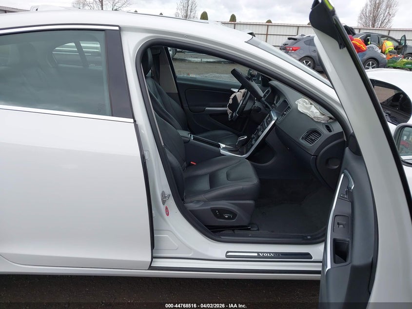 2015 Volvo S60 T5 Platinum