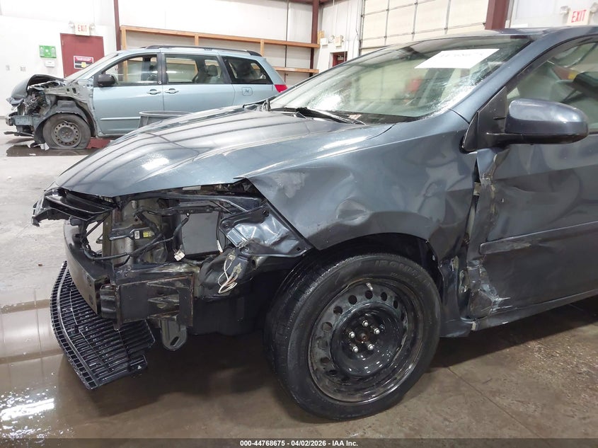 VIN 2T1BURHE2HC806716 2017 TOYOTA COROLLA LE