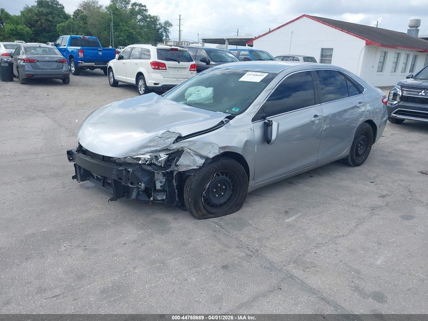 2015 Toyota Camry Hybrid Le