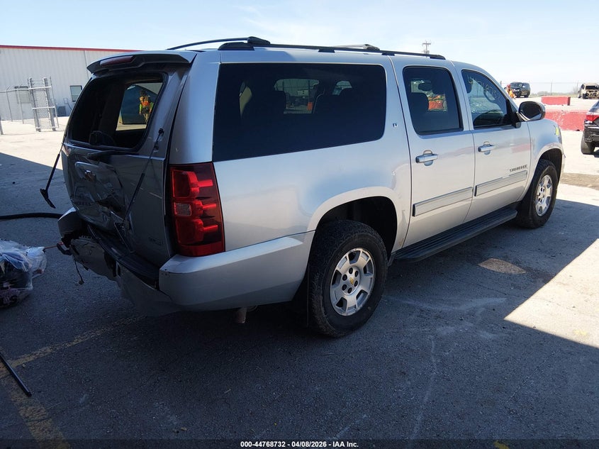 2012 CHEVROLET SUBURBAN 1500 auction photo 4