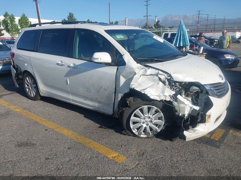 2017 Toyota Sienna Limited 7 Passenger