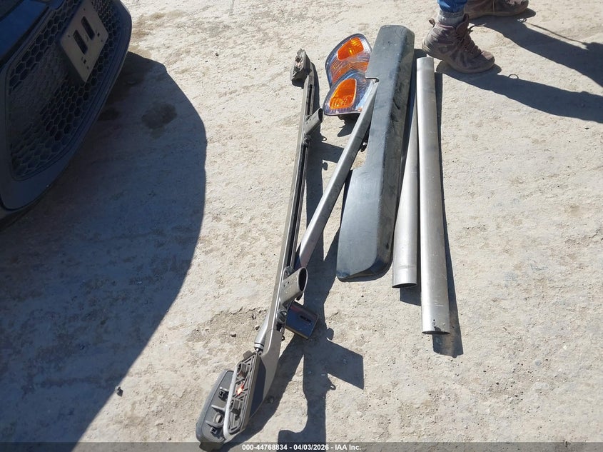 2002 Lexus Lx 470 VIN: JTJHT00W223515269 Lot: 44768834