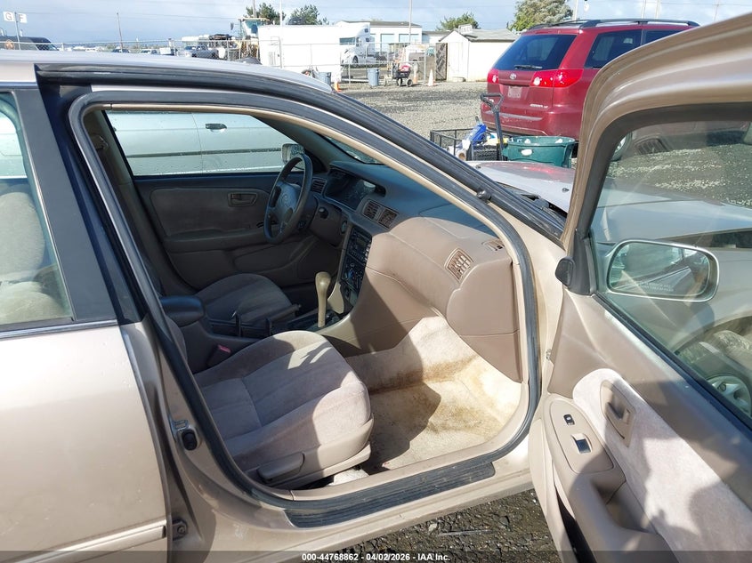 1999 Toyota Camry Le