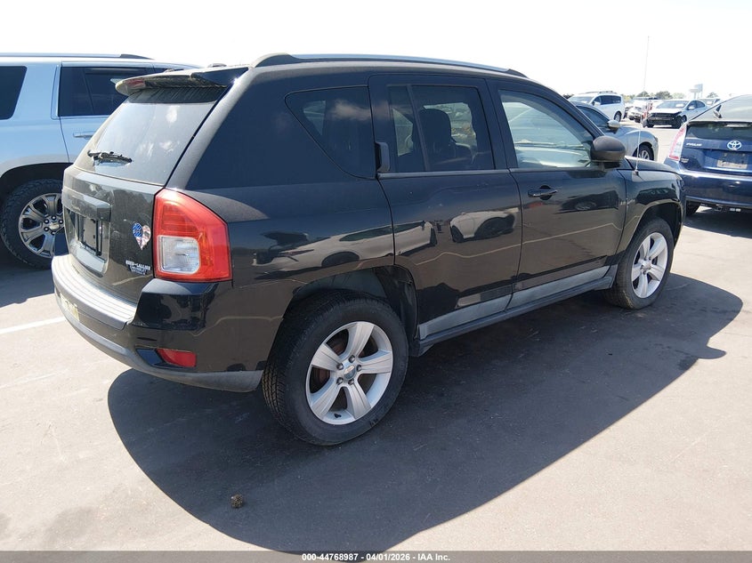 1J4NT1FA2BD224363 2011 Jeep Compass 2.0 black