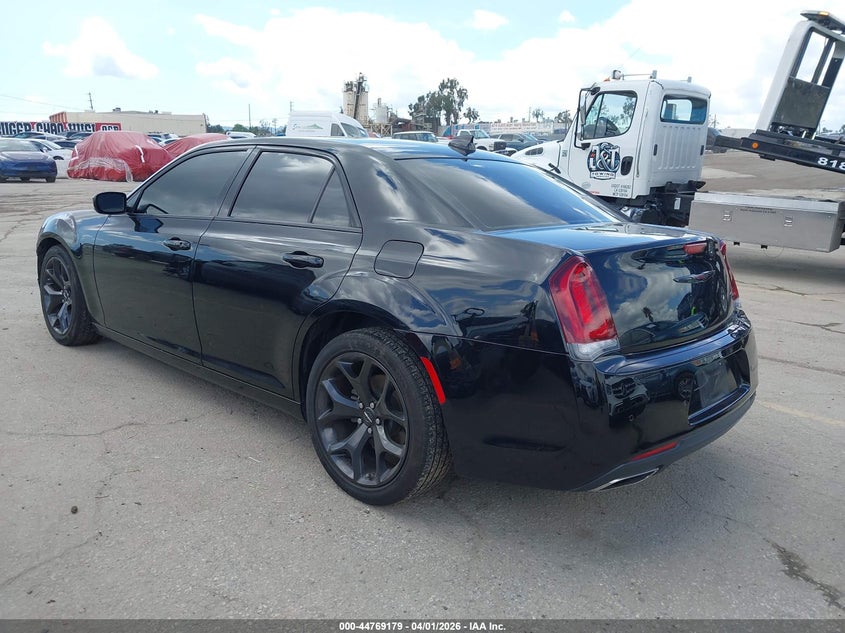 2022 CHRYSLER 300 SEDAN 3.6L V-6 DOHC, VVT, 300HP