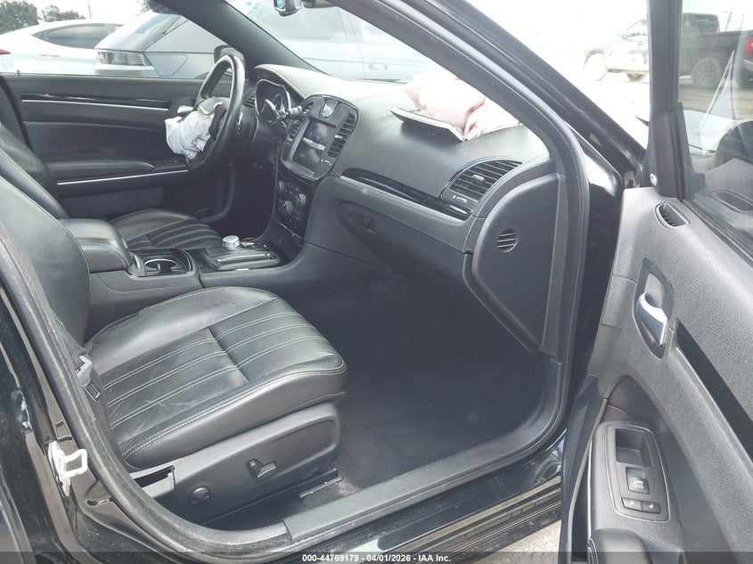 2022 CHRYSLER 300 SEDAN 3.6L V-6 DOHC, VVT, 300HP