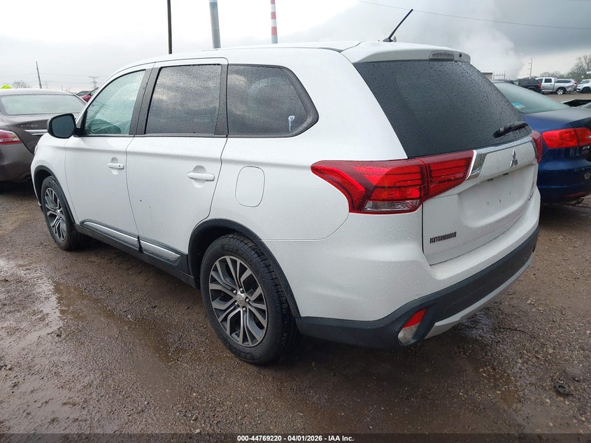 2016 Mitsubishi Outlander Es