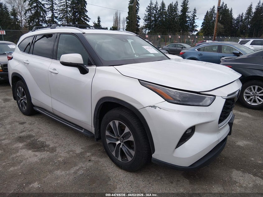2022 Toyota Highlander Xle