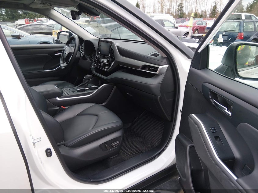 2022 Toyota Highlander Xle