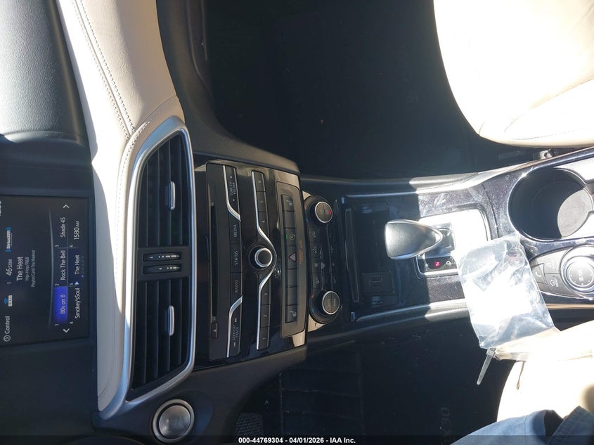 2018 Infiniti Qx30 Premium VIN: SJKCH5CP7JA058868 Lot: 44769304