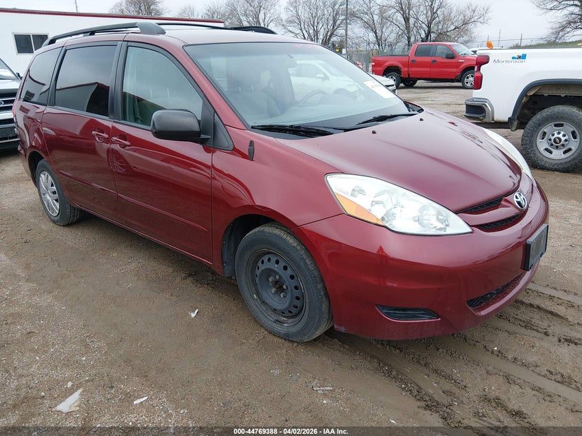 2010 Toyota Sienna Le
