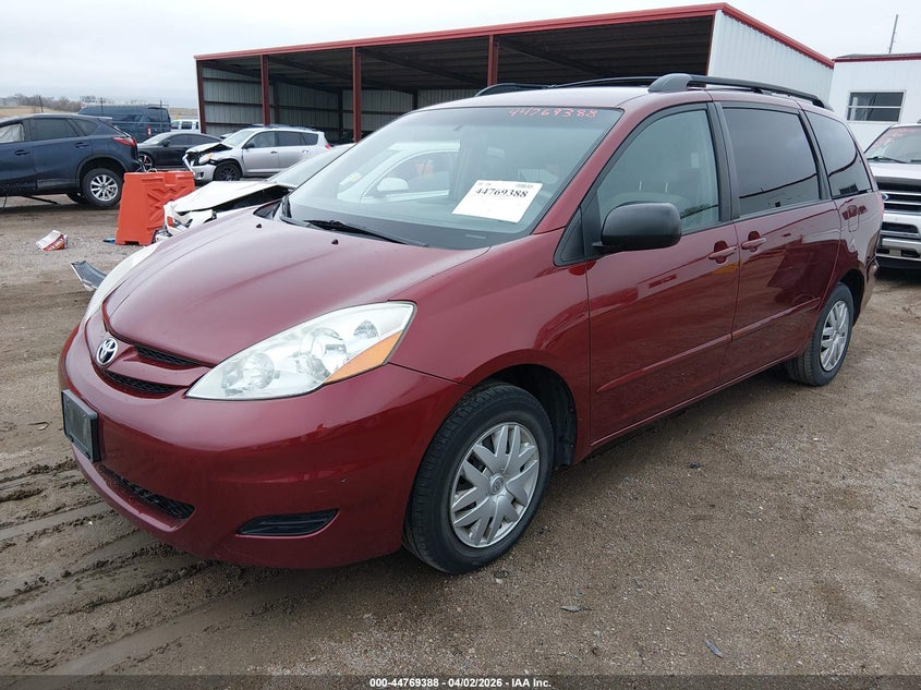 2010 Toyota Sienna Le