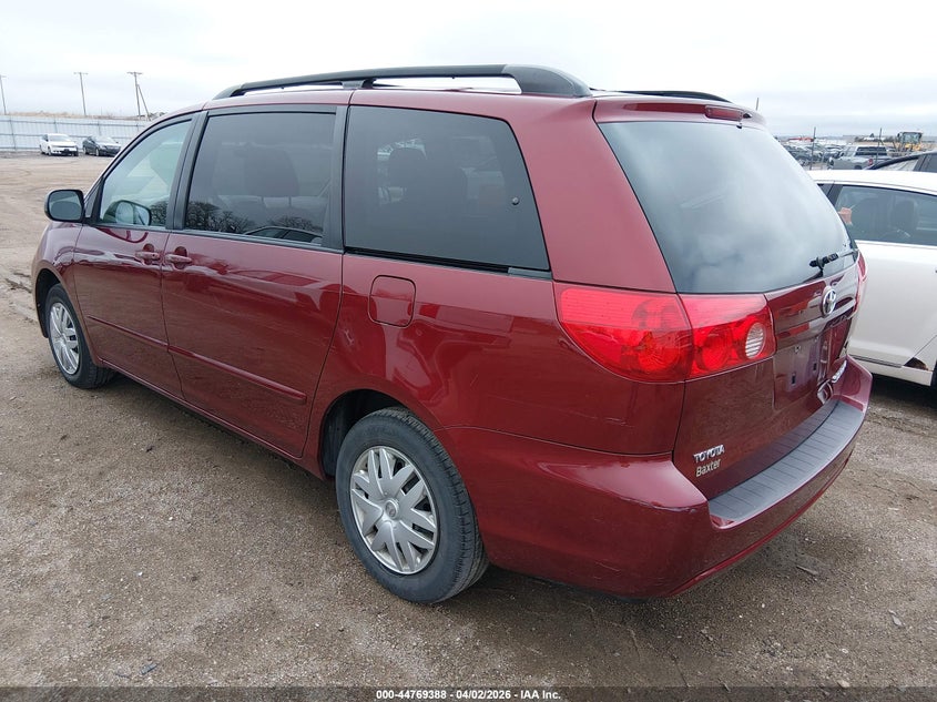 2010 Toyota Sienna Le