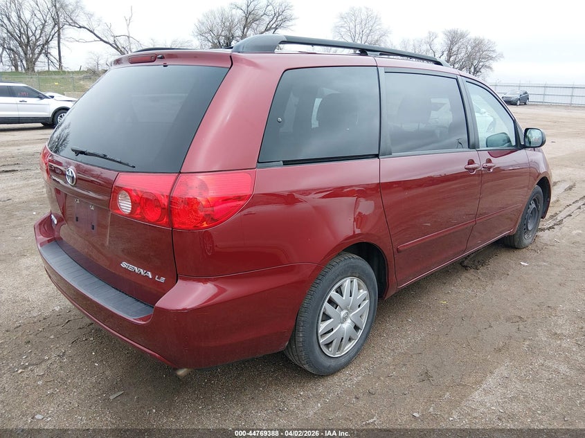 2010 Toyota Sienna Le