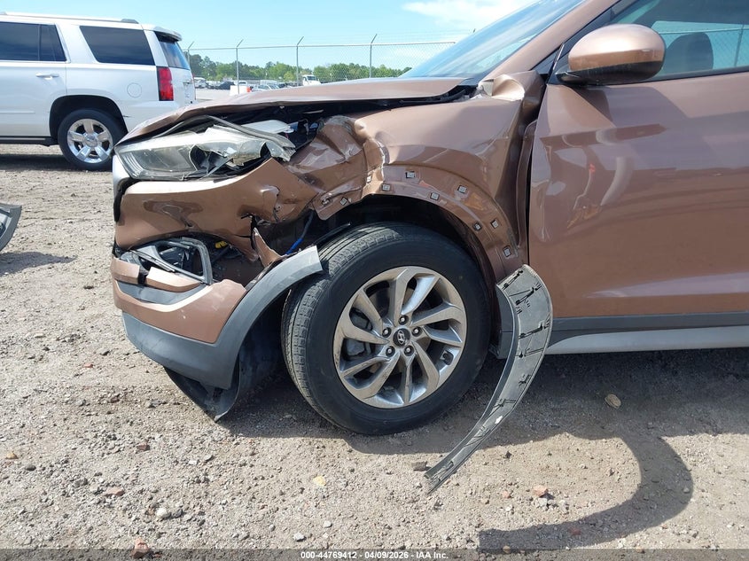 2017 HYUNDAI TUCSON auction photo 6