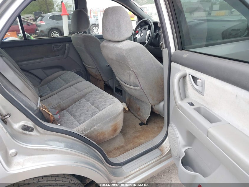 2004 Kia Sorento Ex/Lx VIN: KNDJD733245215024 Lot: 44769497