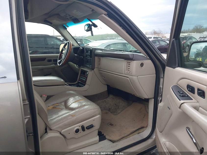 2003 Cadillac Escalade Standard