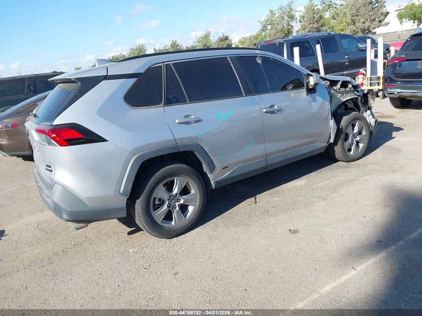 2022 Toyota Rav4 Hybrid Xle