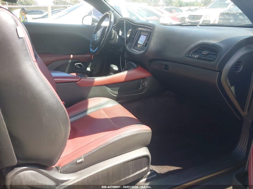 2018 Dodge Challenger Sxt