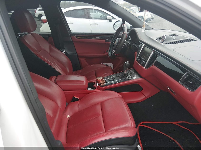 2015 Porsche Macan S